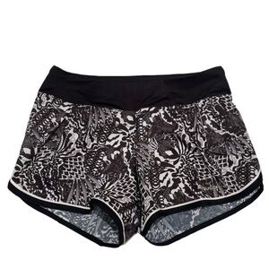 NWT SUGOI Fusion 4 inch Short in Black and White Floral Size Small
